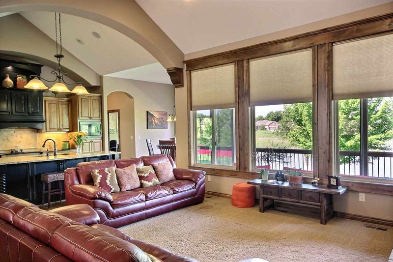 6417 S Jade Ave, Derby, KS 67037-8642