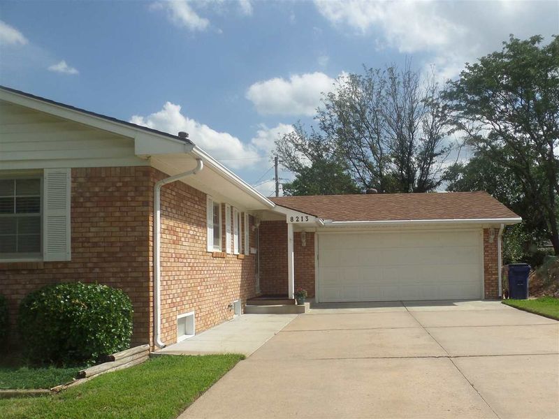 8213 E Zimmerly, Wichita, KS 67207