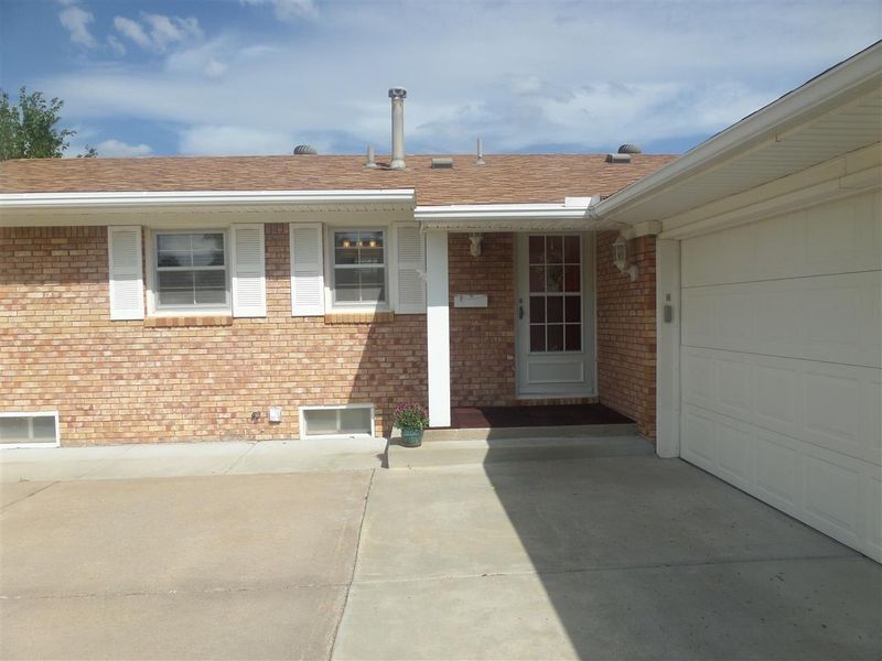 8213 E Zimmerly, Wichita, KS 67207