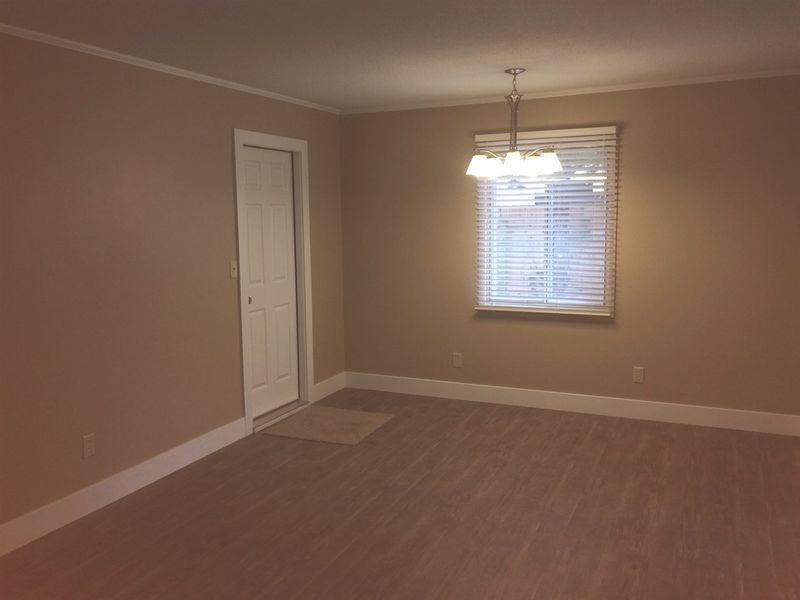 504 Michael Rd, Newton, KS 67114