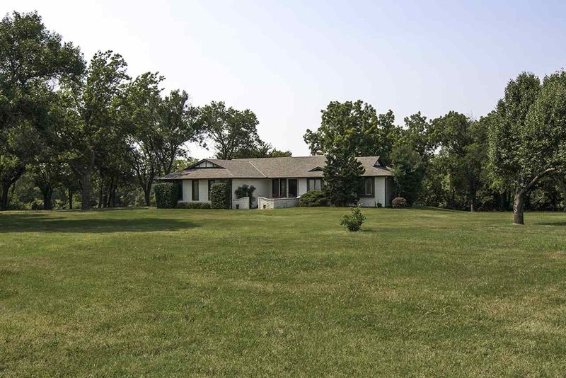 10651 S Southeast Blvd, Mulvane, KS 67110