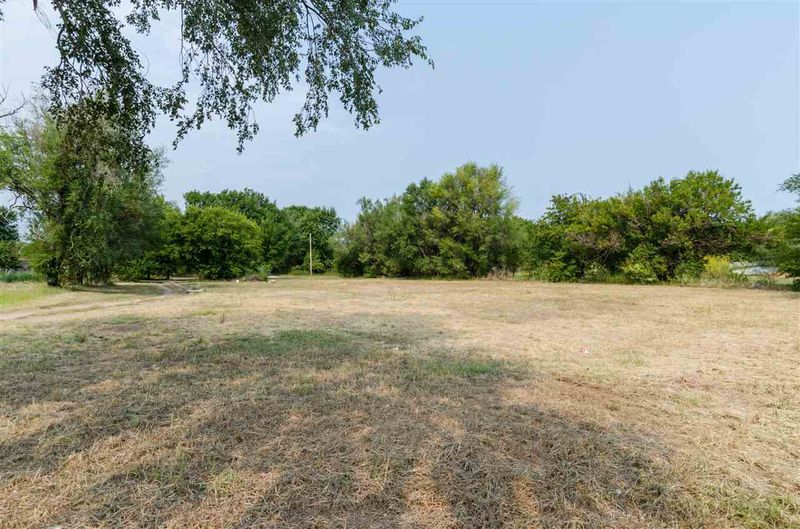 400 S Julia St, Wichita, KS 67212