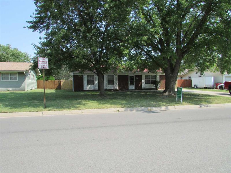 608 N Walnut St, Goddard, KS 67052