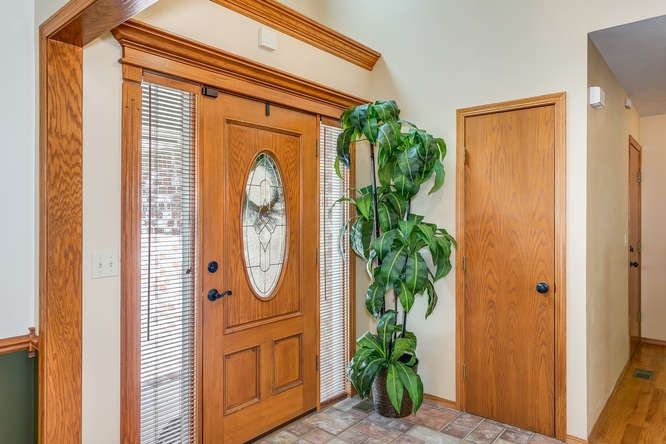 1418 E Meadow Ridge Ct, Derby, KS 67037