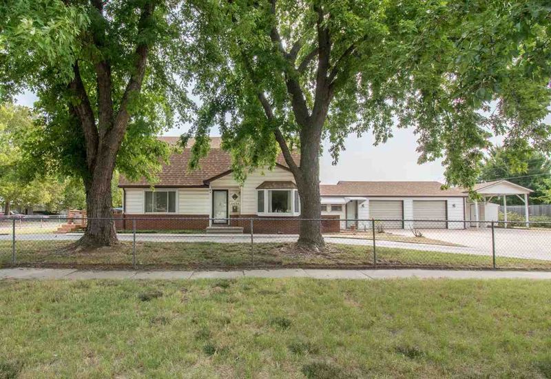 2634 S Washington Ave, Wichita, KS 67216