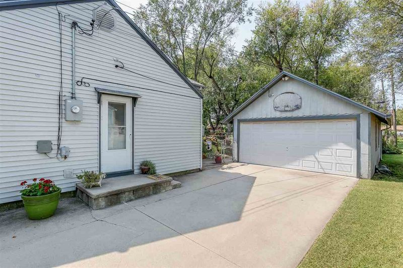745 Audrey Dr, El Dorado, KS 67042