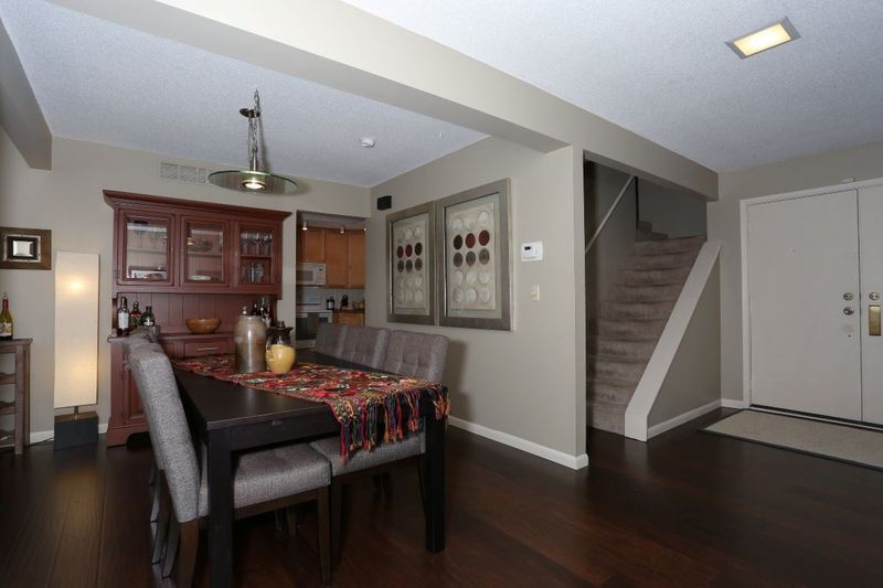 8201 E Harry St #1702, Wichita, KS 67207
