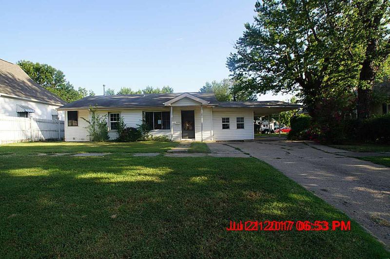 609 E 15th, Winfield, KS 67156
