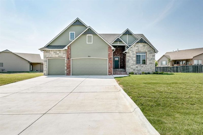 8861 Red Cedar Ln, Park City, KS 67147