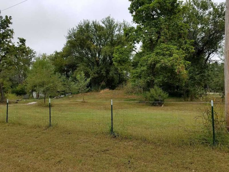 11054 S Foxtail Rd, Mulvane, KS 67110