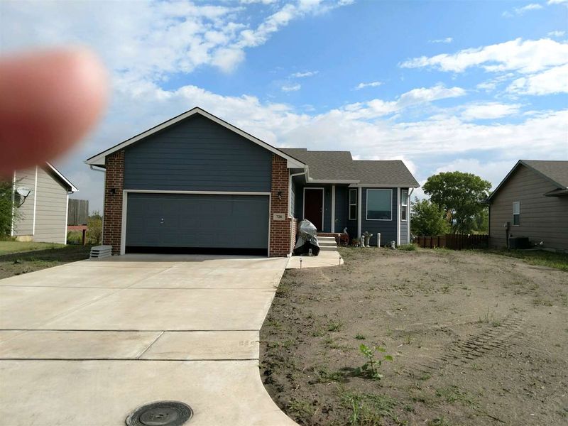 728 S Longbranch, Maize, KS 67101