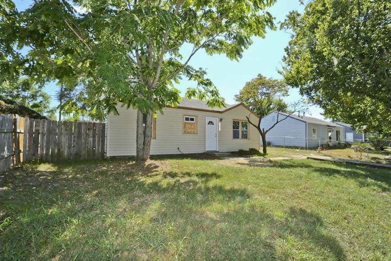 3013 E Locust, Wichita, KS 67216-3043