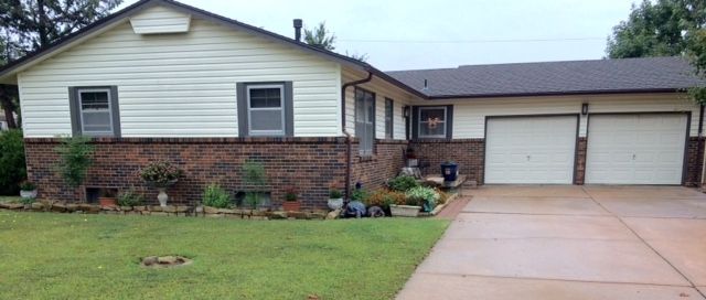 8917 W Bekemeyer, Wichita, KS 67212
