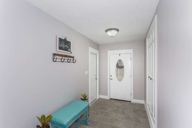 5911 E Clarendon, Bel Aire, KS 67220