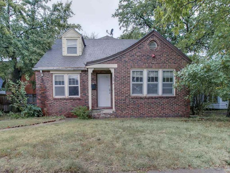 205 N Mathewson Ave, Wichita, KS 67214