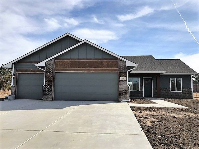 450 N Aurora St, Rose Hill, KS 67133
