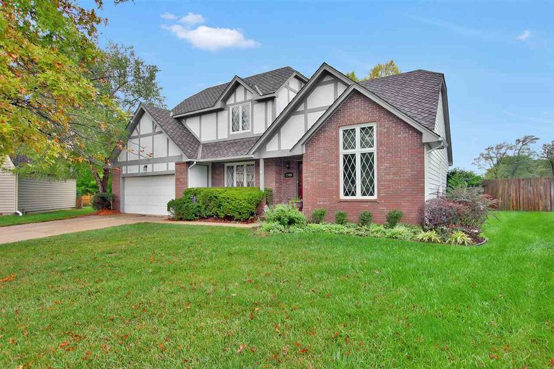 12400 E Edgewood Cir, Wichita, KS 67206