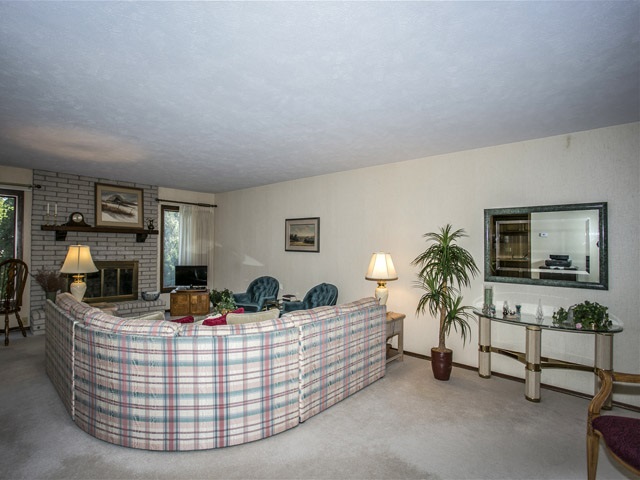 641 N Woodlawn St #10, Wichita, KS 67208-3669