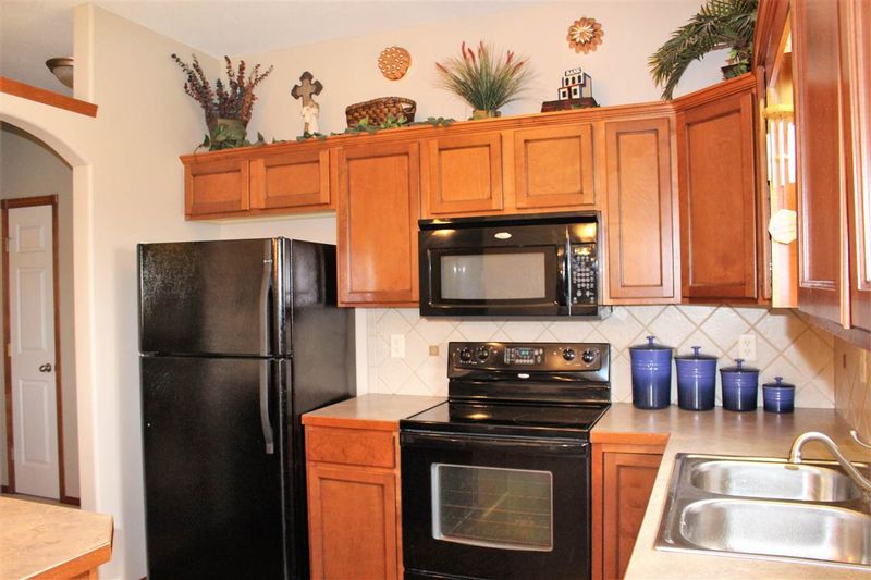 1419 N Spring Rg, Derby, KS 67037