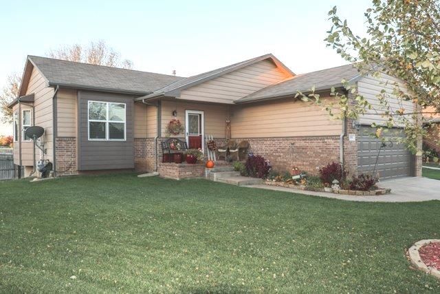 331 E Wessels Cir, Mulvane, KS 67110