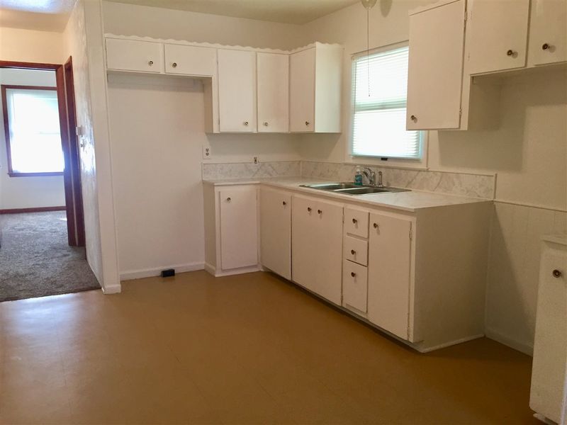 2409 S Everett, Wichita, KS 67213