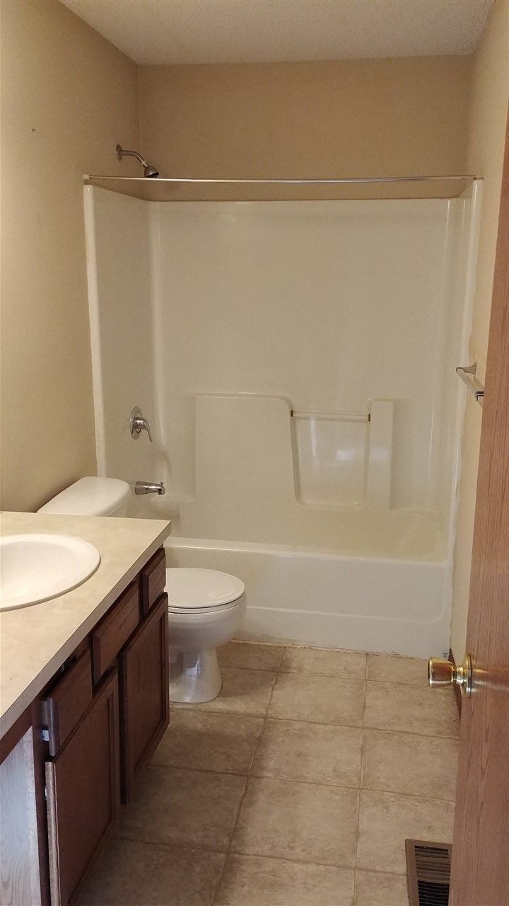 9908 E Kinkaid Cir, Wichita, KS 67207