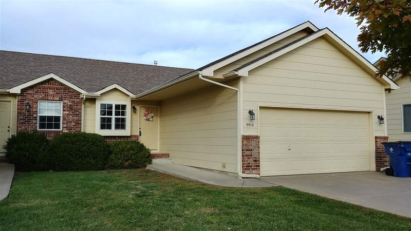 9908 E Kinkaid Cir, Wichita, KS 67207