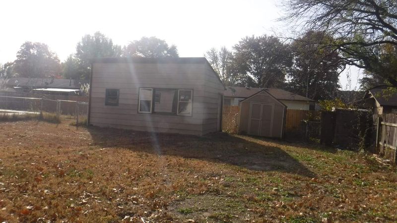 1101 Hackberry Rd, Derby, KS 67037