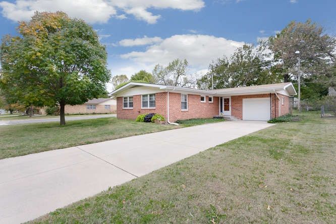 603 Charles Ave, Mulvane, KS 67110