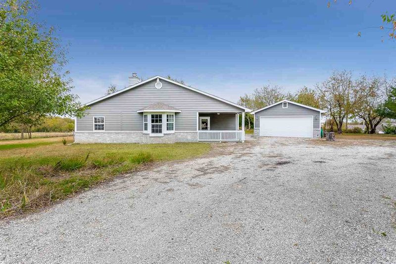 123 Mays Rd, Winfield, KS 67156