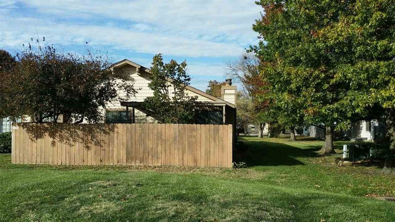 7520 E 21st St N Unit 7, Wichita, KS 67206