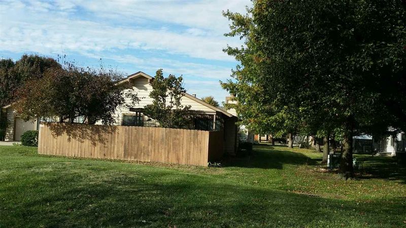 7520 E 21st St N Unit 7, Wichita, KS 67206