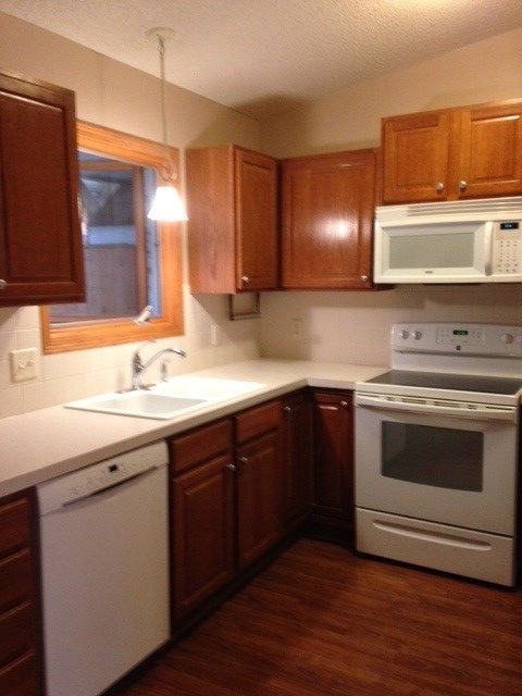 321 E 12th St #204, Newton, KS 67114