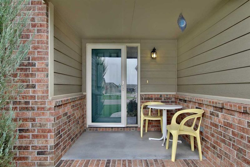 2918 N Rock Bridge St, Derby, KS 67037