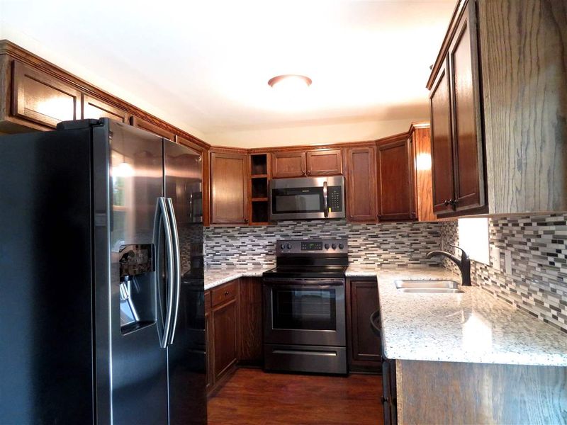 615 N Edgemoor, Mulvane, KS 67110