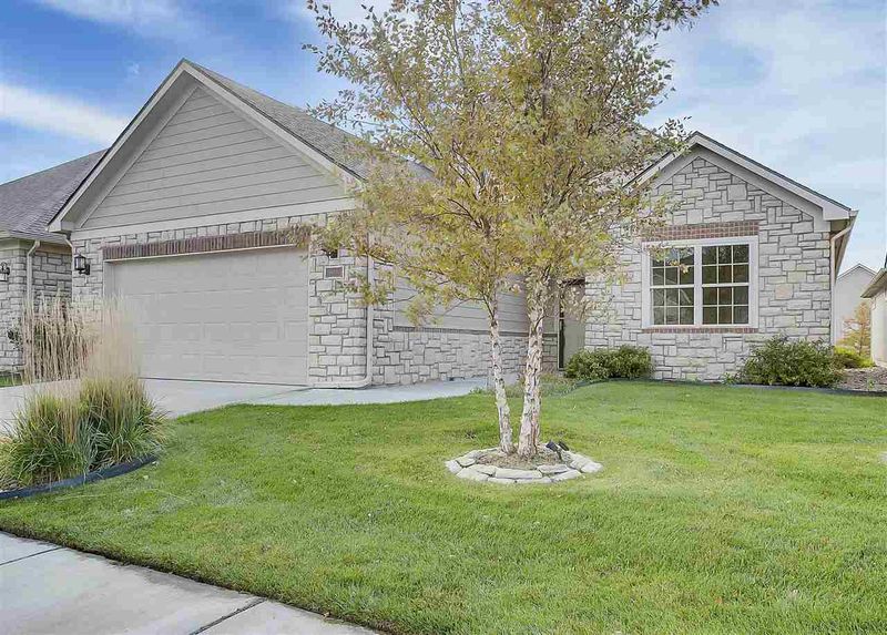 9684 W Village Pl, Maize, KS 67101