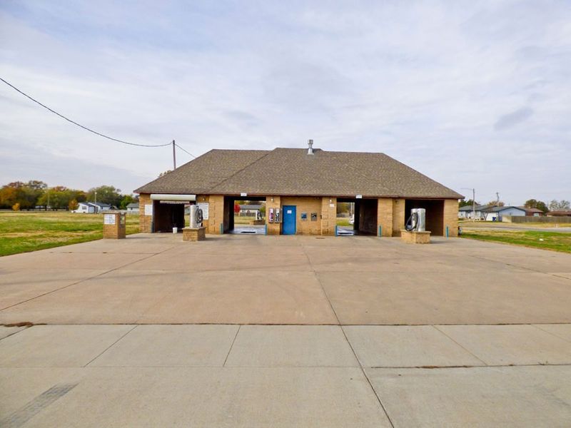 5209 N Maize Rd, Maize, KS 67101