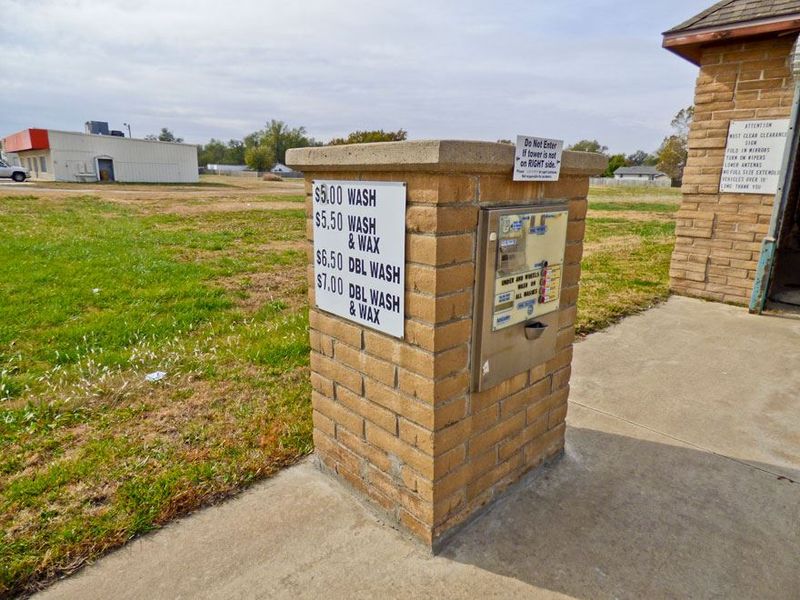 5209 N Maize Rd, Maize, KS 67101