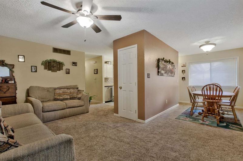 324 N Oak St, Goddard, KS 67052