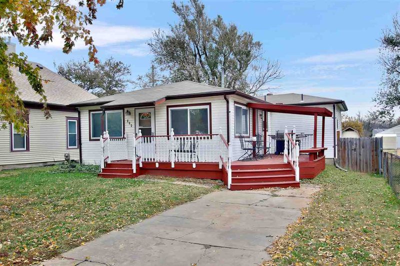 324 N Oak St, Goddard, KS 67052