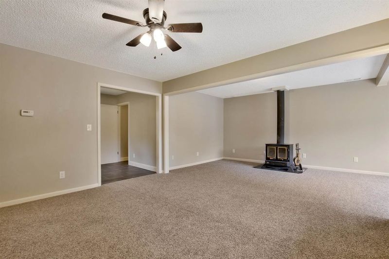 1039 N Baltimore Ave, Derby, KS 67037