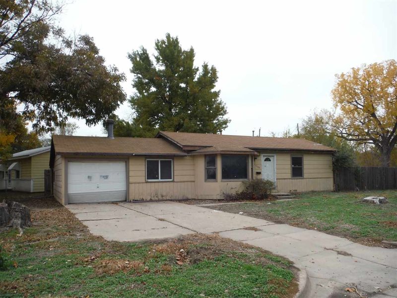 1728 S Catherine, Wichita, KS 67213