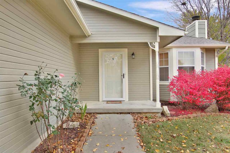 212 W Hunter St, Derby, KS 67037