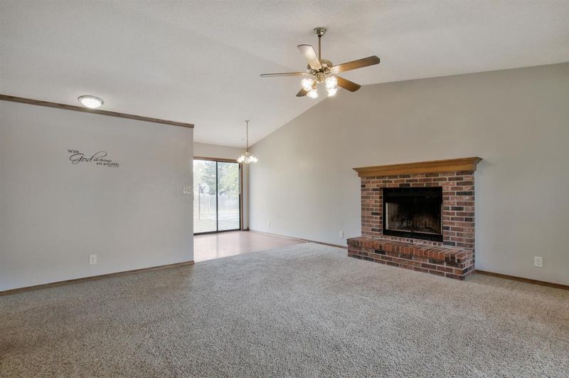212 W Hunter St, Derby, KS 67037