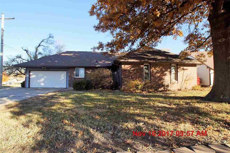 1702 E Beaumont, Park City, KS 67219