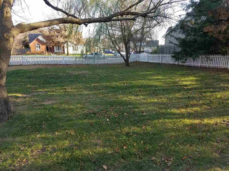 12430 E Edgewood Cir, Wichita, KS 67206