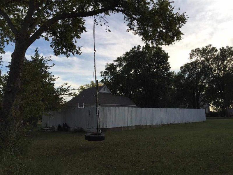 308 W Water St, Severy, KS 67137