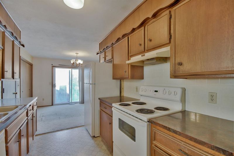 9230 E Barron Cir, Wichita, KS 67207