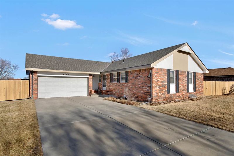 9230 E Barron Cir, Wichita, KS 67207