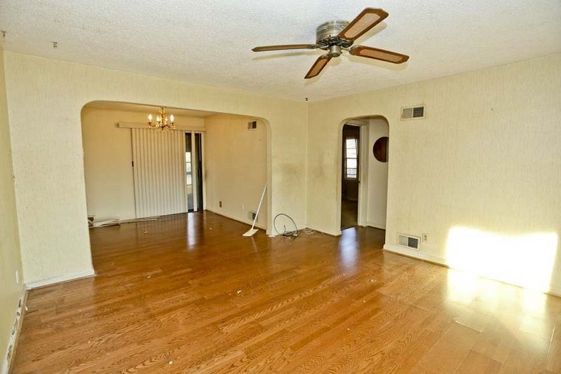 1828 E Park St, Wichita, KS 67211